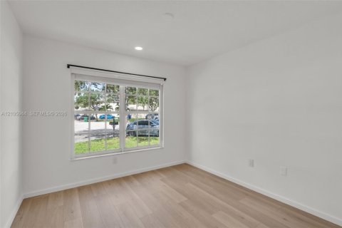 Villa ou maison à louer à Miramar, Floride: 4 chambres, 148.36 m2 № 2412953 - photo 18