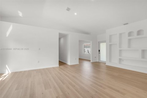 Villa ou maison à louer à Miramar, Floride: 4 chambres, 148.36 m2 № 2412953 - photo 12