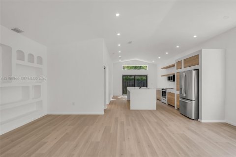 Villa ou maison à louer à Miramar, Floride: 4 chambres, 148.36 m2 № 2412953 - photo 5