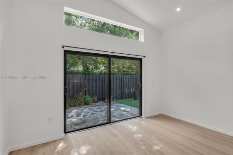 Villa ou maison à louer à Miramar, Floride: 4 chambres, 148.36 m2 № 2412953 - photo 17