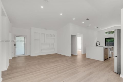 Villa ou maison à louer à Miramar, Floride: 4 chambres, 148.36 m2 № 2412953 - photo 11