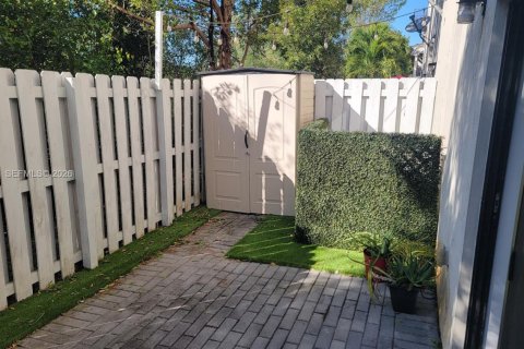 Condo in Doral, Florida, 3 bedrooms  № 2033988 - photo 17