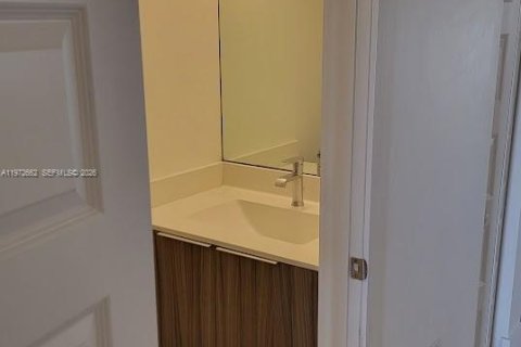 Condo in Doral, Florida, 3 bedrooms  № 2033988 - photo 6