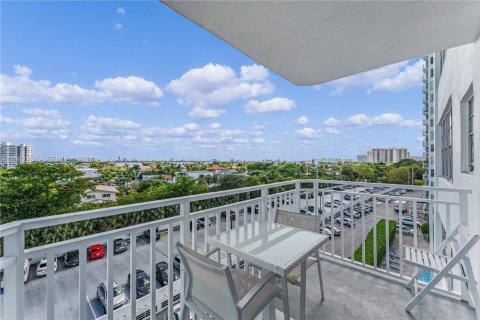 Copropriété à vendre à North Miami, Floride: 2 chambres, 110.37 m2 № 2045021 - photo 30