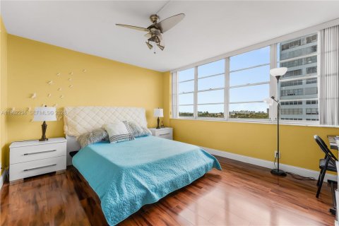 Copropriété à vendre à North Miami, Floride: 2 chambres, 110.37 m2 № 2045021 - photo 19