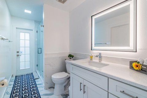 Casa en venta en Brandon, Florida, 5 dormitorios, 219.25 m2 № 1903486 - foto 21
