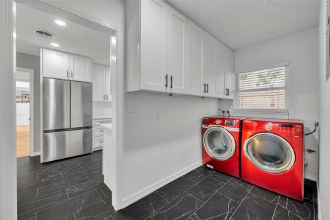 Casa en venta en Maitland, Florida, 4 dormitorios, 225.85 m2 № 1772221 - foto 19