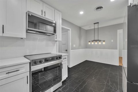 Casa en venta en Maitland, Florida, 4 dormitorios, 225.85 m2 № 1772221 - foto 8