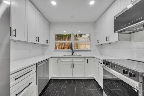 Casa en venta en Maitland, Florida, 4 dormitorios, 225.85 m2 № 1772221 - foto 7