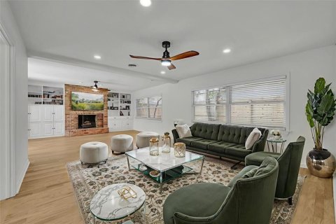 Casa en venta en Maitland, Florida, 4 dormitorios, 225.85 m2 № 1772221 - foto 6