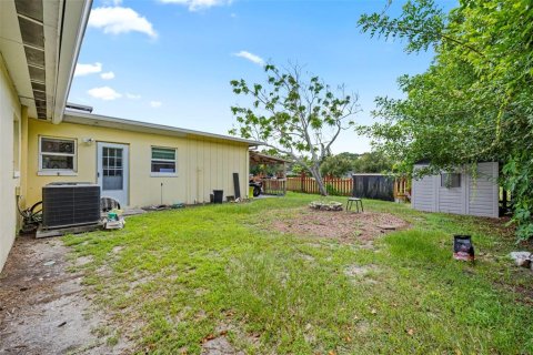 House in Tampa, Florida 4 bedrooms, 148.83 sq.m. № 1845395 - photo 27