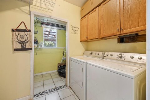 House in Tampa, Florida 4 bedrooms, 148.83 sq.m. № 1845395 - photo 24