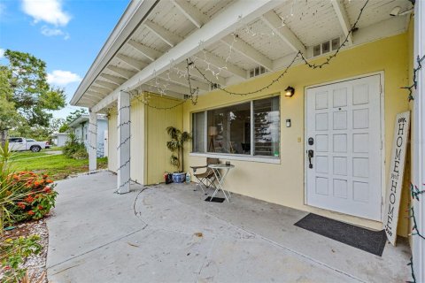 House in Tampa, Florida 4 bedrooms, 148.83 sq.m. № 1845395 - photo 4