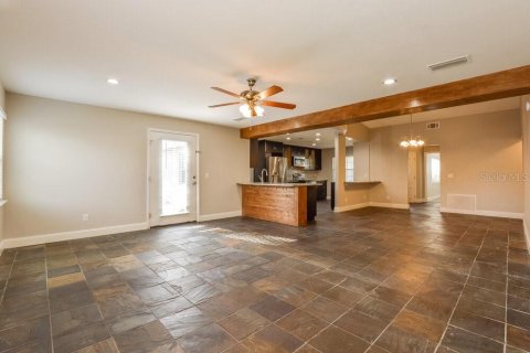 Casa en alquiler en Orlando, Florida, 3 dormitorios, 180.6 m2 № 1914521 - foto 4