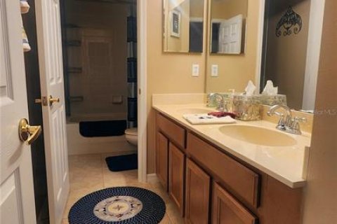 Casa en venta en Kissimmee, Florida, 5 dormitorios, 290.04 m2 № 2237463 - foto 22