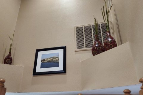 Casa en venta en Kissimmee, Florida, 5 dormitorios, 290.04 m2 № 2237463 - foto 25