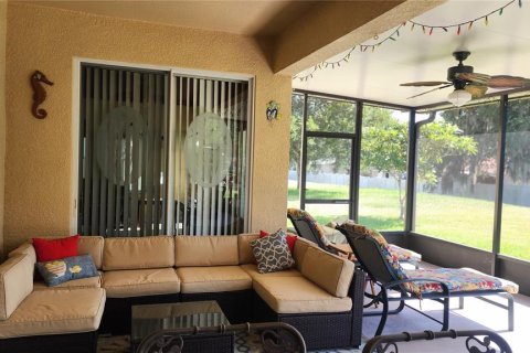 Casa en venta en Kissimmee, Florida, 5 dormitorios, 290.04 m2 № 2237463 - foto 17