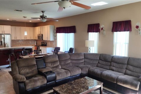 Casa en venta en Kissimmee, Florida, 5 dormitorios, 290.04 m2 № 2237463 - foto 10