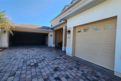Casa en venta en Kissimmee, Florida, 5 dormitorios, 290.04 m2 № 2237463 - foto 3