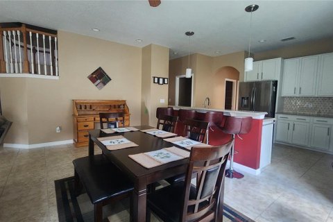 Casa en venta en Kissimmee, Florida, 5 dormitorios, 290.04 m2 № 2237463 - foto 12