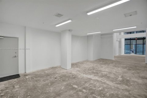 Купить коммерческую недвижимость в Майами, Флорида № 1958750 - фото 27