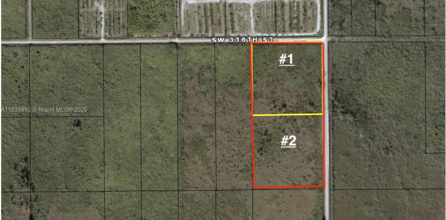 Commercial property in Homestead, Florida № 2026600