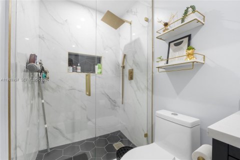 House in Coconut Creek, Florida 2 bedrooms, 91.69 sq.m. № 2041018 - photo 8