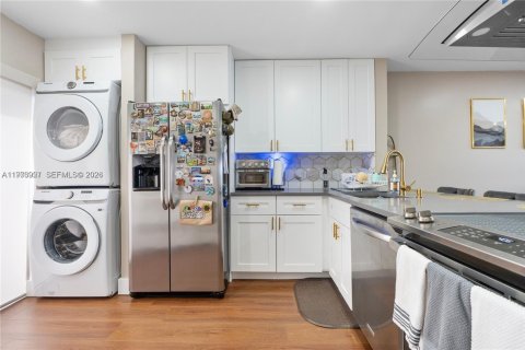 House in Coconut Creek, Florida 2 bedrooms, 91.69 sq.m. № 2041018 - photo 2