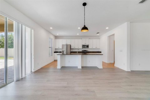 House in Winter Garden, Florida 5 bedrooms, 342.81 sq.m. № 1877384 - photo 26