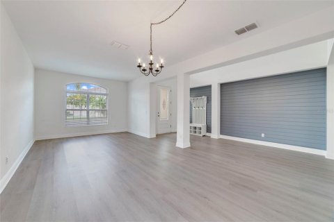 House in Winter Garden, Florida 5 bedrooms, 342.81 sq.m. № 1877384 - photo 22
