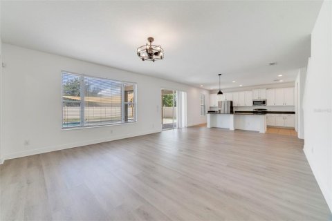 House in Winter Garden, Florida 5 bedrooms, 342.81 sq.m. № 1877384 - photo 25