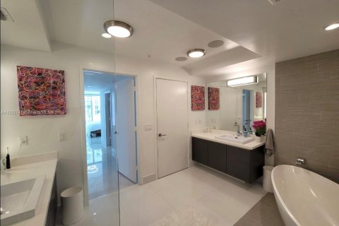 Copropriété à louer à Sunny Isles Beach, Floride: 3 chambres, 175.77 m2 № 1703001 - photo 12