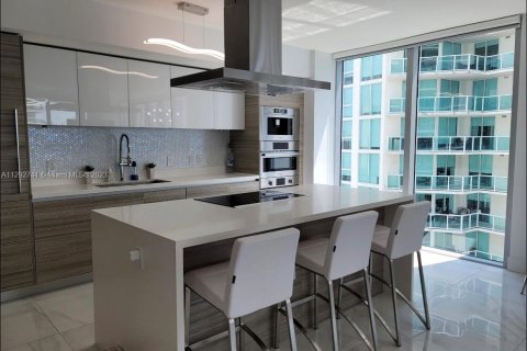 Copropriété à louer à Sunny Isles Beach, Floride: 3 chambres, 175.77 m2 № 1703001 - photo 13