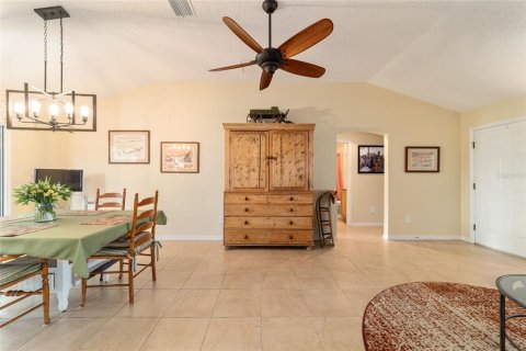 Villa ou maison à vendre à The Villages, Floride: 3 chambres, 129.32 m2 № 1511126 - photo 12