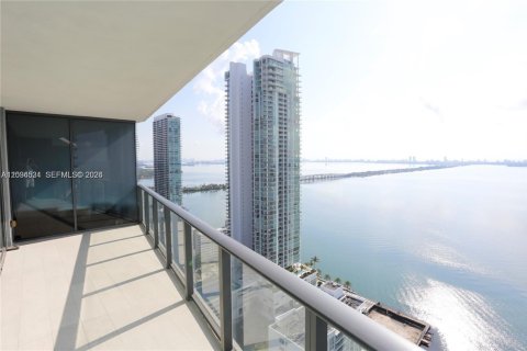 Copropriété à louer à Miami, Floride: 2 chambres, 102.56 m2 № 2085622 - photo 2