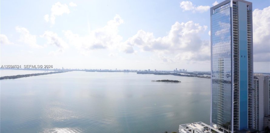 Condo à Miami, Floride, 2 chambres  № 2085622