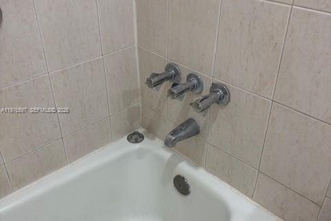 Copropriété à vendre à Miami, Floride: 1 chambre, 70.61 m2 № 2090116 - photo 16