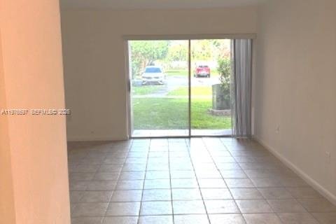 Copropriété à vendre à Miami, Floride: 1 chambre, 70.61 m2 № 2090116 - photo 2