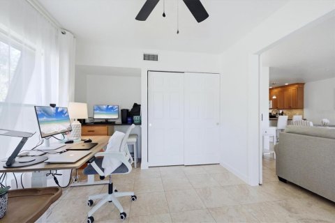 Copropriété à louer à Sarasota, Floride: 2 chambres, 89.84 m2 № 2417035 - photo 25