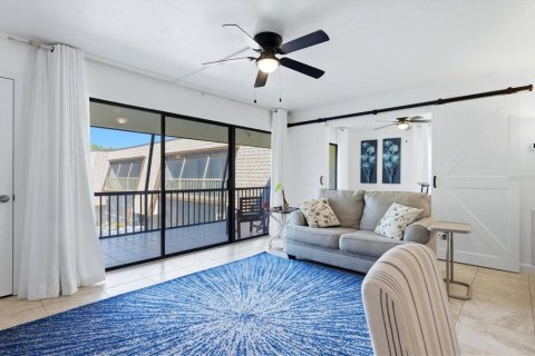 Copropriété à louer à Sarasota, Floride: 2 chambres, 89.84 m2 № 2417035 - photo 6