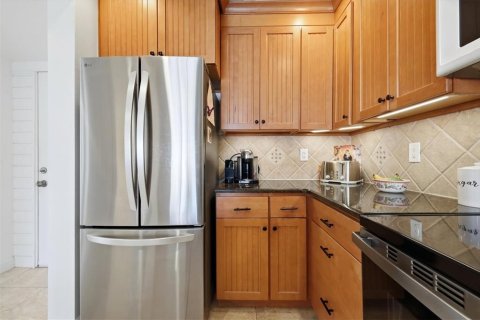 Copropriété à louer à Sarasota, Floride: 2 chambres, 89.84 m2 № 2417035 - photo 13