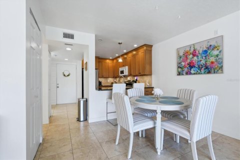 Copropriété à louer à Sarasota, Floride: 2 chambres, 89.84 m2 № 2417035 - photo 9