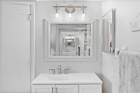 Condo in Port Charlotte, Florida, 3 bedrooms  № 1798287 - photo 18