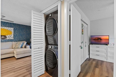 Condo in Port Charlotte, Florida, 3 bedrooms  № 1798287 - photo 22