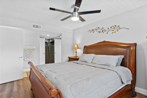 Condo in Port Charlotte, Florida, 3 bedrooms  № 1798287 - photo 15