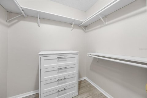 Villa ou maison à vendre à Deltona, Floride: 4 chambres, 280.19 m2 № 2436827 - photo 28