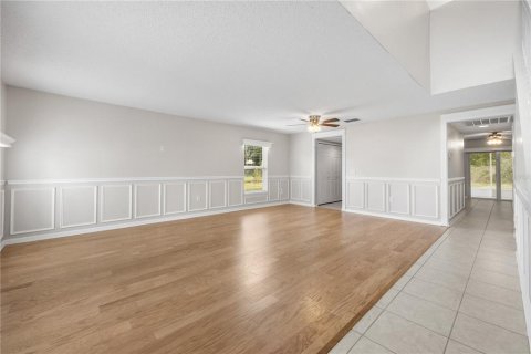 Villa ou maison à vendre à Deltona, Floride: 4 chambres, 280.19 m2 № 2436827 - photo 7
