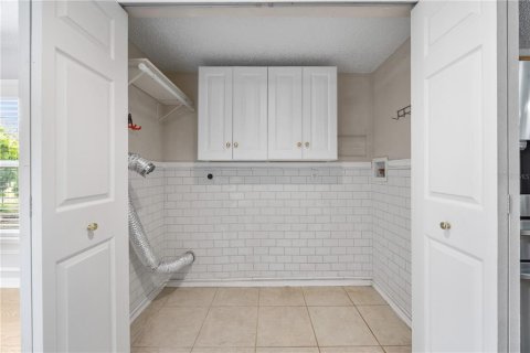 Villa ou maison à vendre à Deltona, Floride: 4 chambres, 280.19 m2 № 2436827 - photo 19