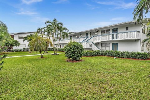 Condominio en venta en Deerfield Beach, Florida, 1 dormitorio, 65.03 m2 № 1947912 - foto 1
