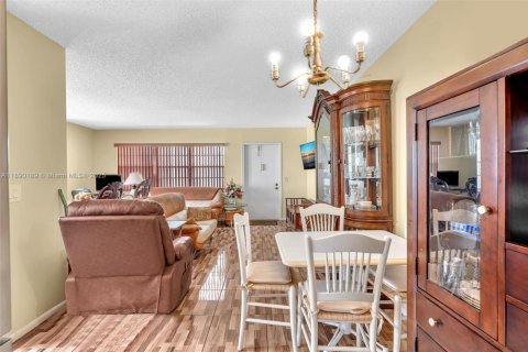 Condominio en venta en Deerfield Beach, Florida, 1 dormitorio, 65.03 m2 № 1947912 - foto 20